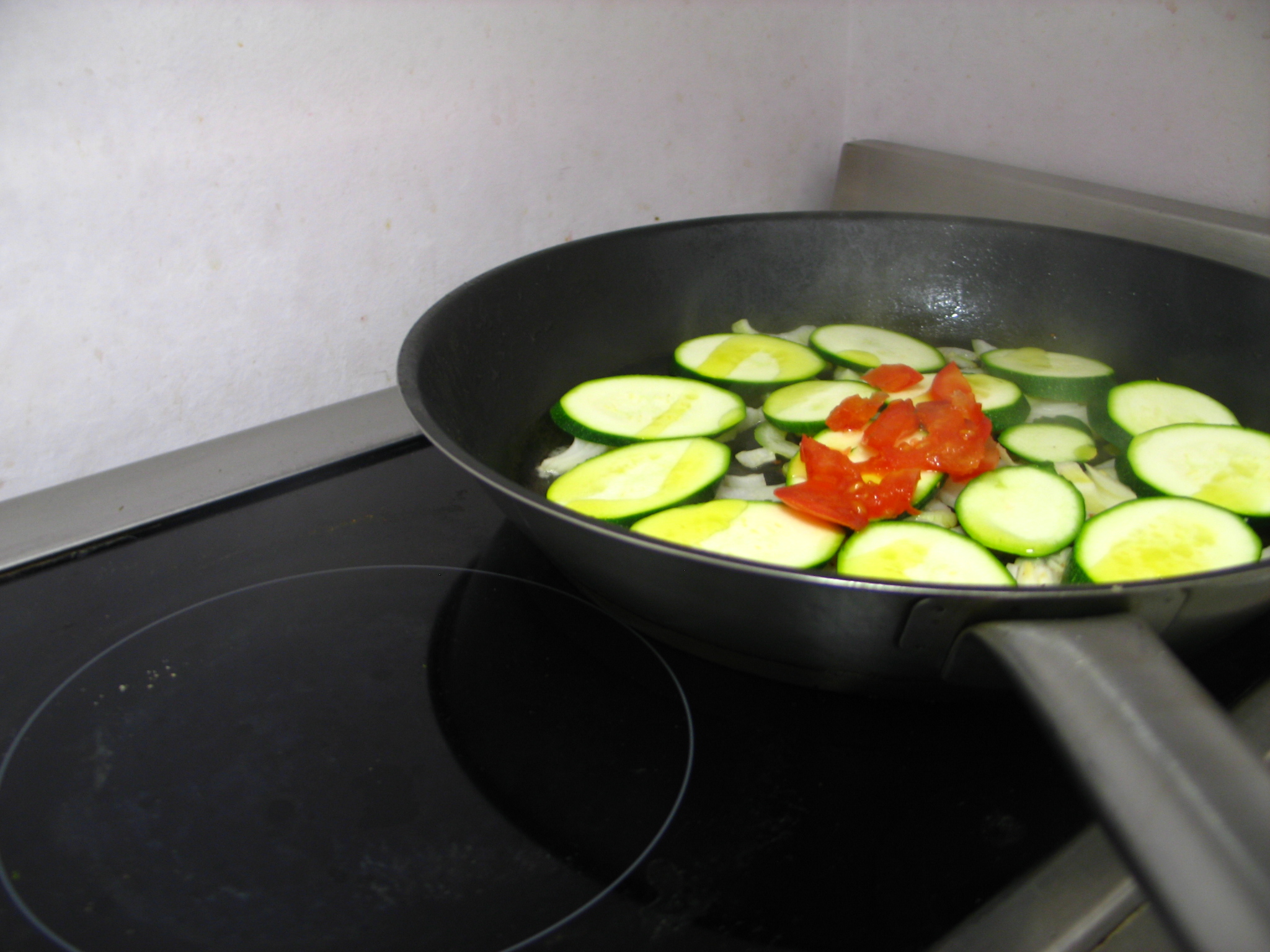 Frying Pan Pizza, Step 02.JPG