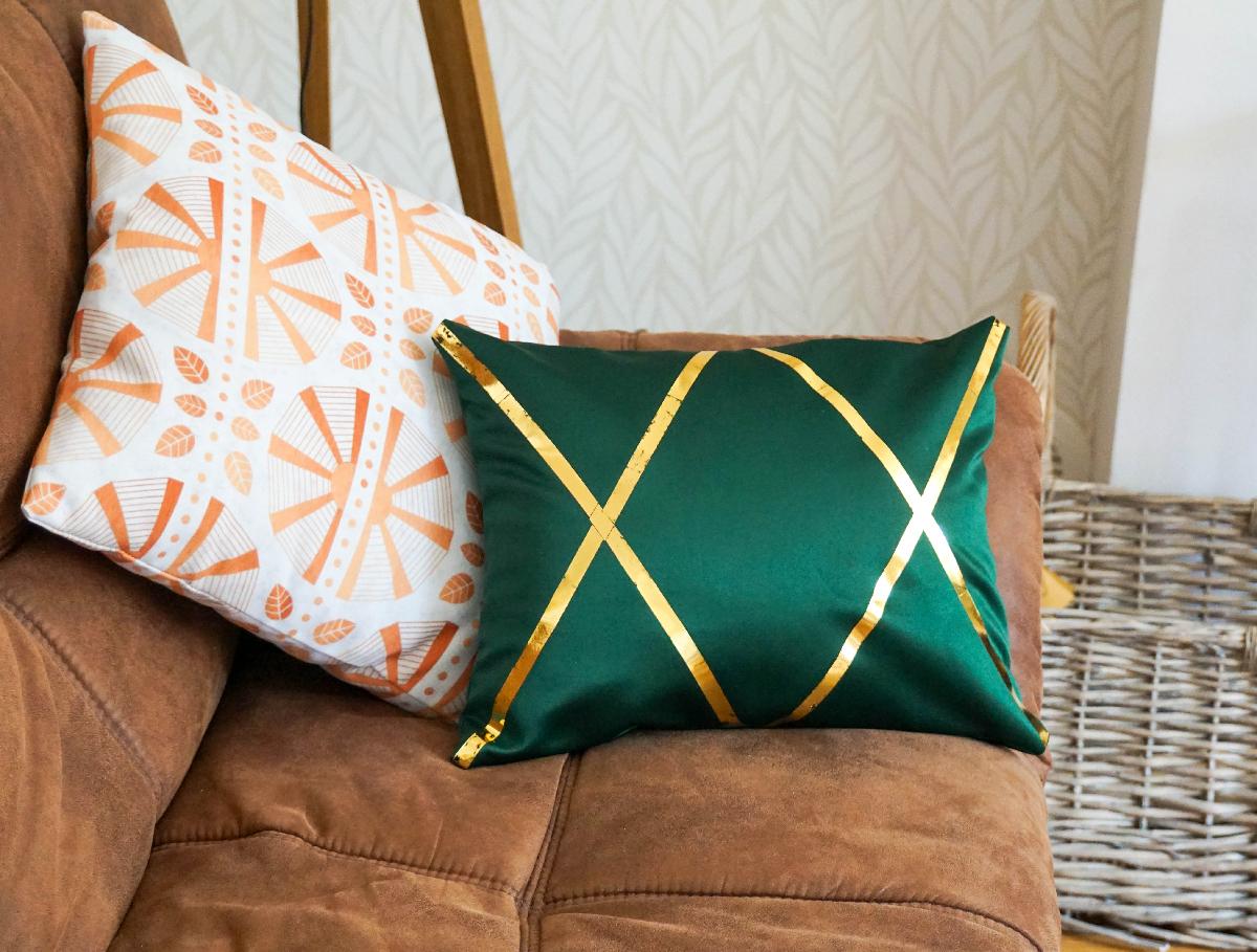 Green &amp; Gold Cushion 6a.jpg