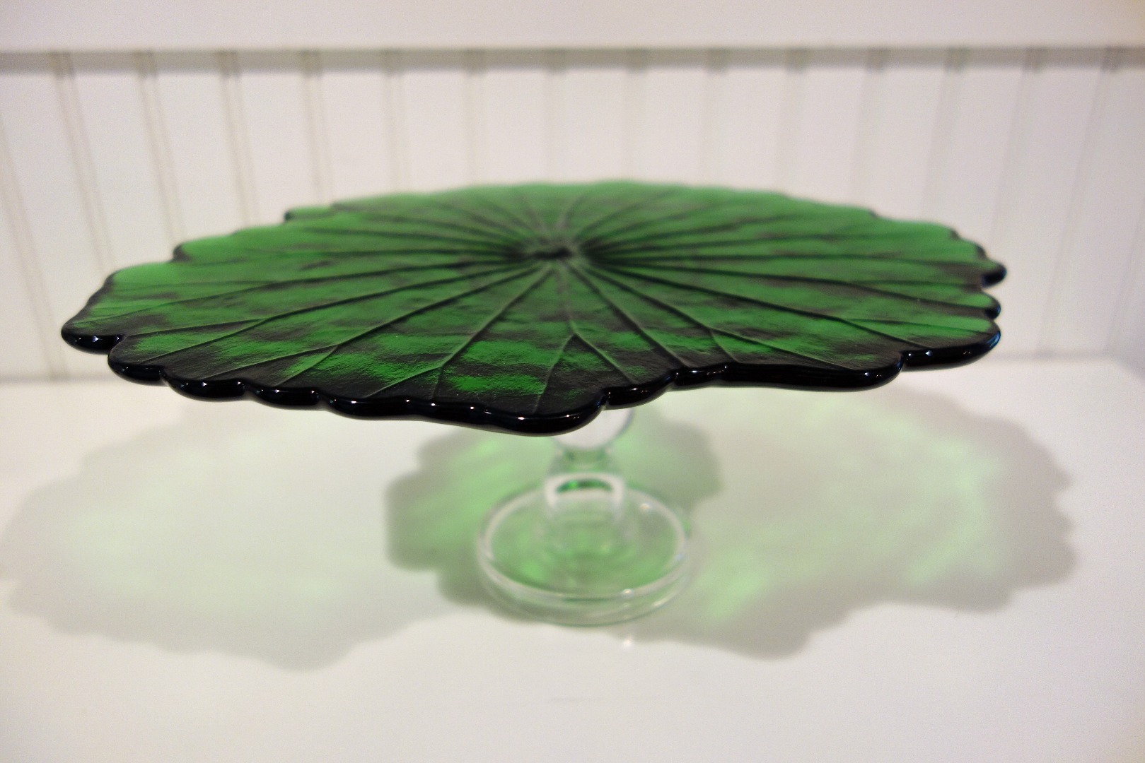 Green lotus leaf stand .jpg