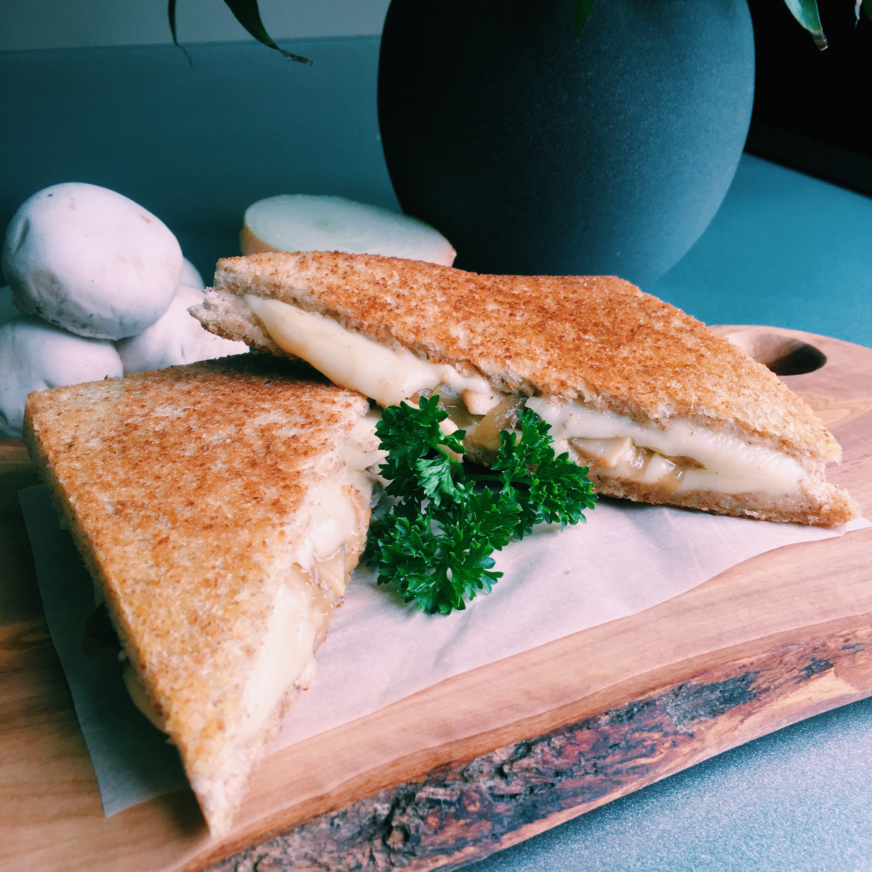 Grilled Mushroom Cheese Sandwich (1).jpeg