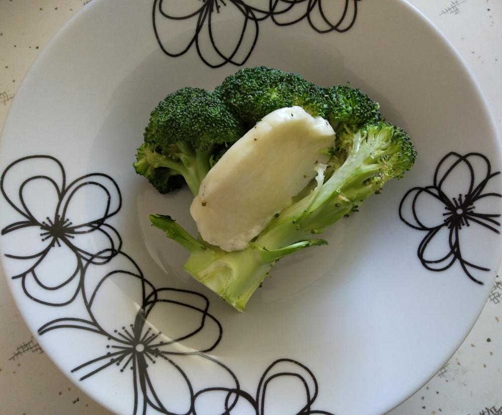 Halloumi Cheese with Broccoli 01 Meal.jpg