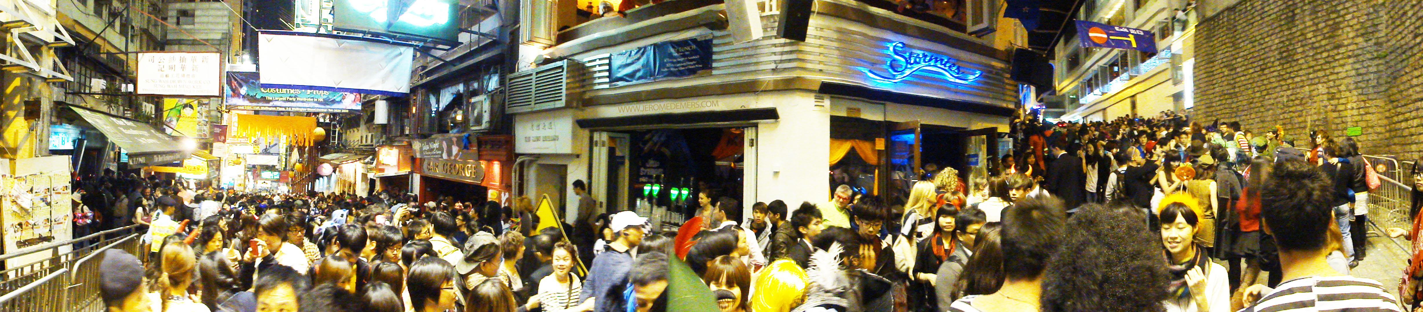 Halloween_in_HONG_KONG_2010_31Oct2010_0075_ps.jpg