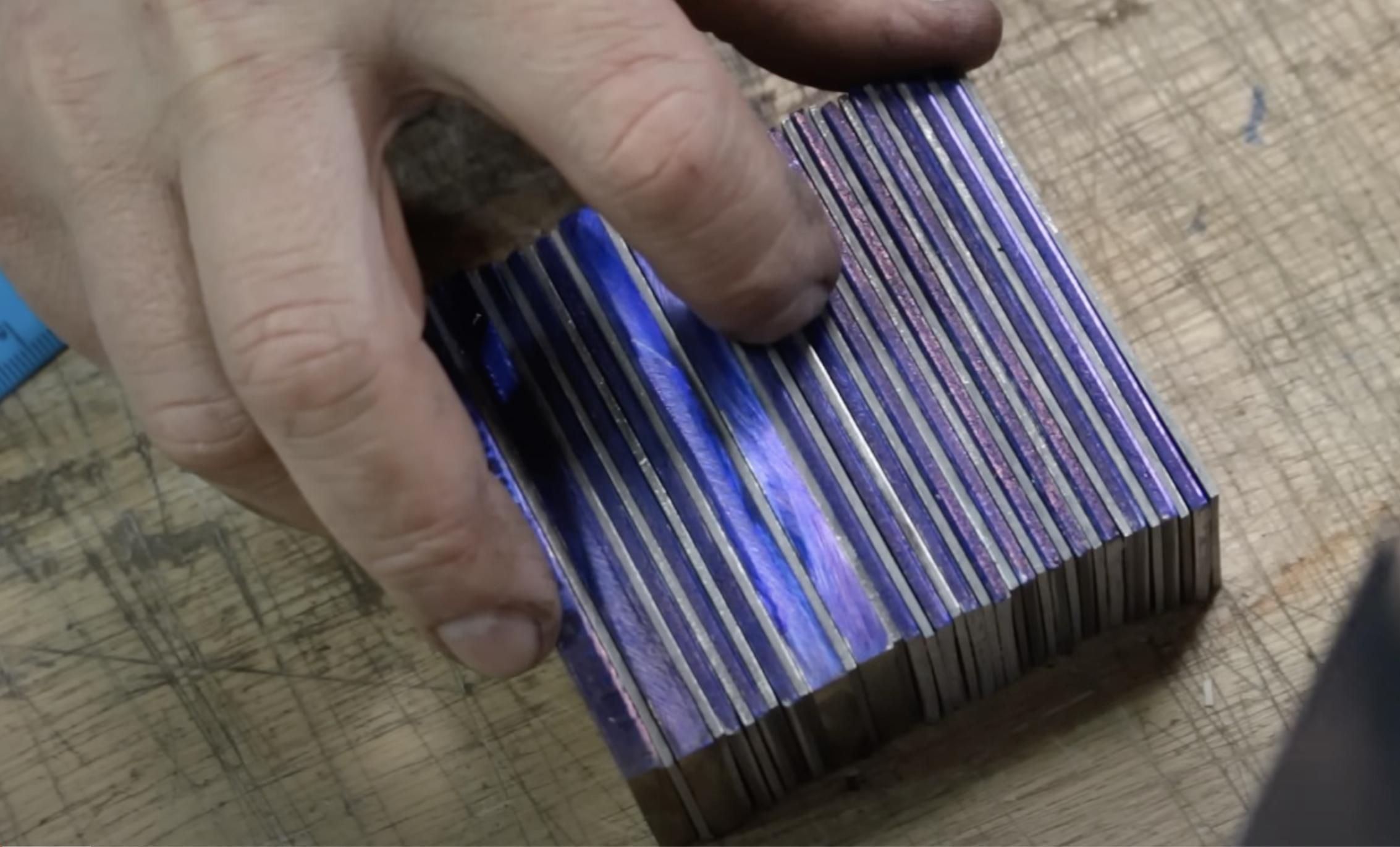 How many layers should Damascus steel have.jpg