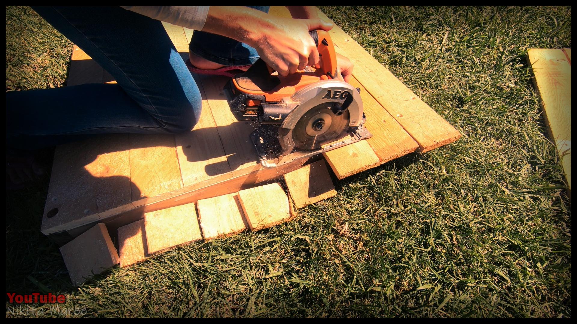 How to Build a Dog Kennel. DIY Making a Dog House (25).jpg