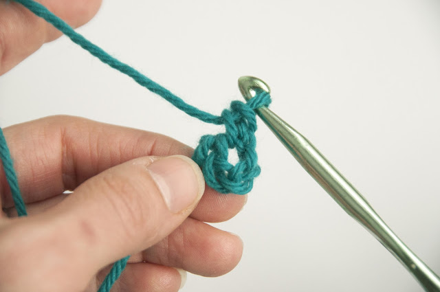 How to Crochet in the Round_DSC_0833.jpg