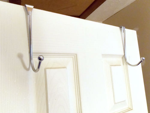 How to Dye Self Striping Yarn door-top.jpg