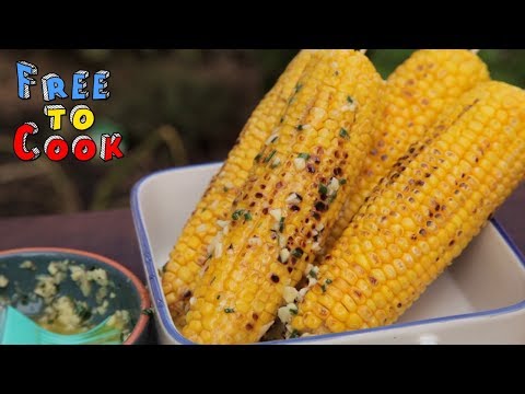 How to Easily Peel Corn on the Cob (Grilled Corn and Garlic Butter) - Food Hack