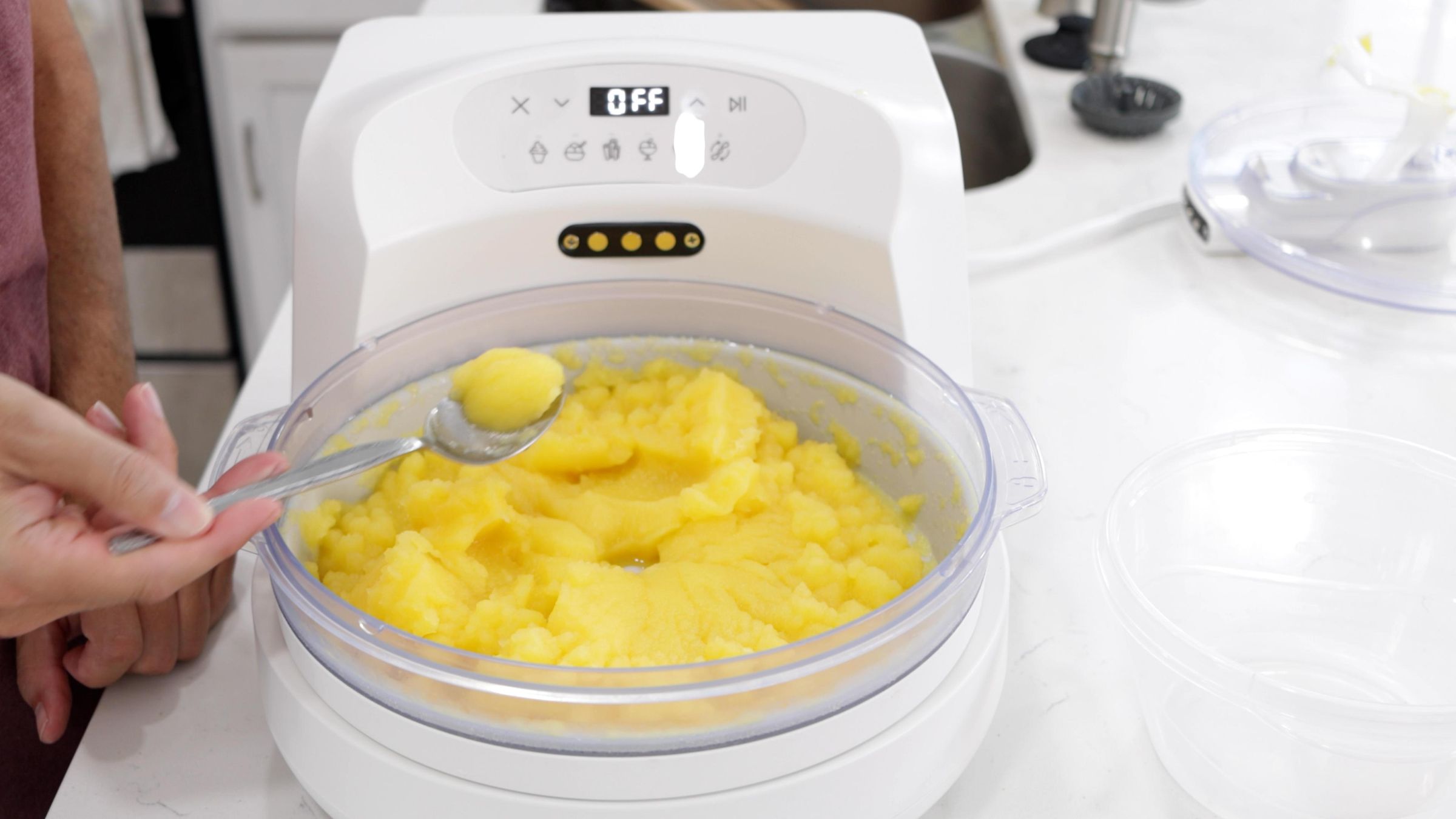 How to Make Amazing Homemade Orange Sorbet.00_03_04_16.Still005.jpg