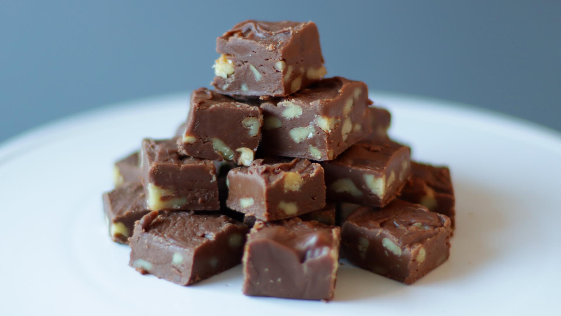 How to Make Traditional Fudge | Creamy Old Fashioned Fudge Recipe.jpg