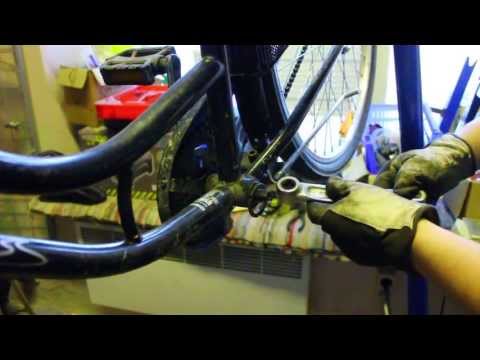 How to adjust a loose bottom bracket - open bearing type