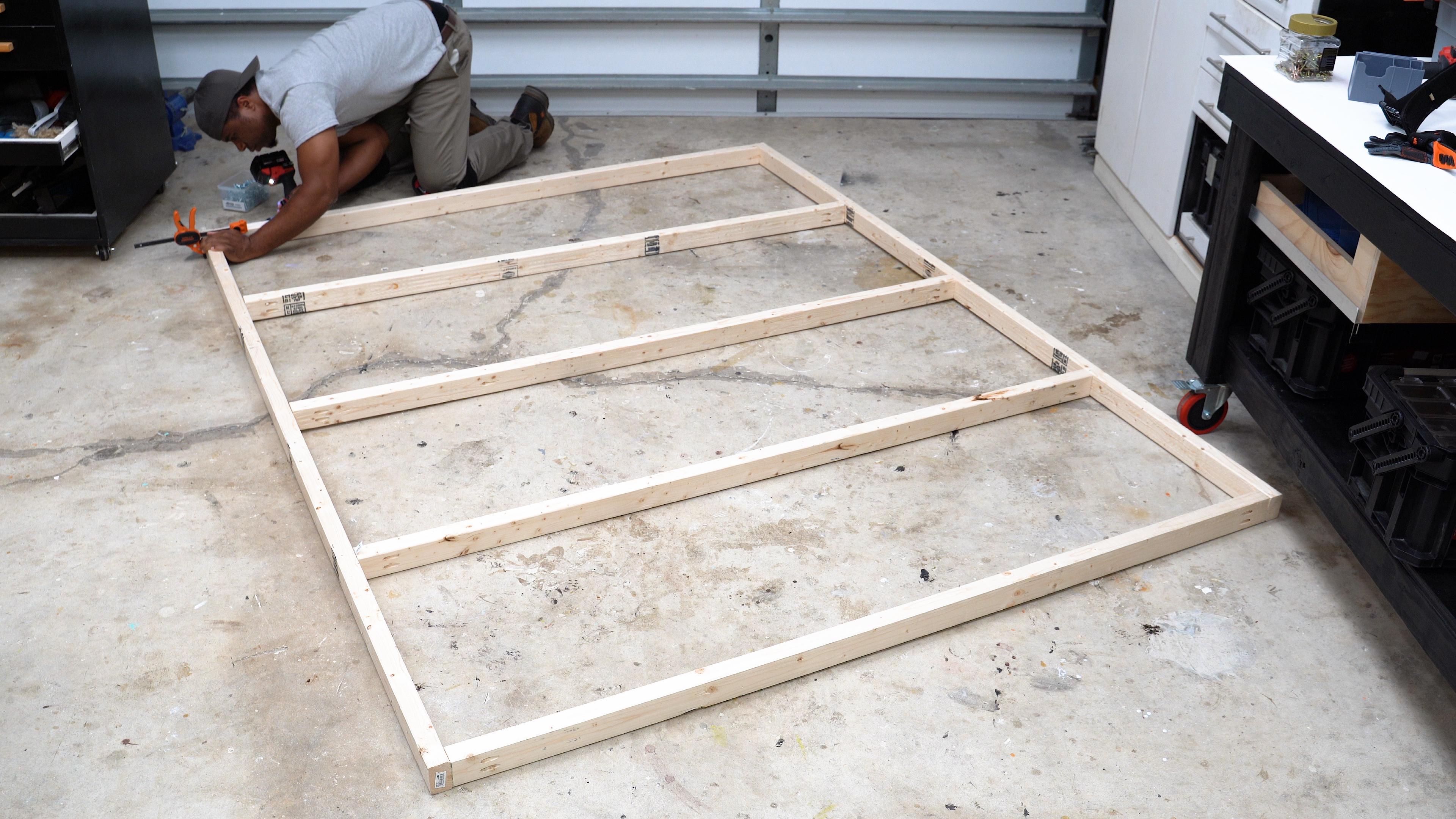 How to build a portable Pallet WALL.00_01_53_19.Still063.jpg