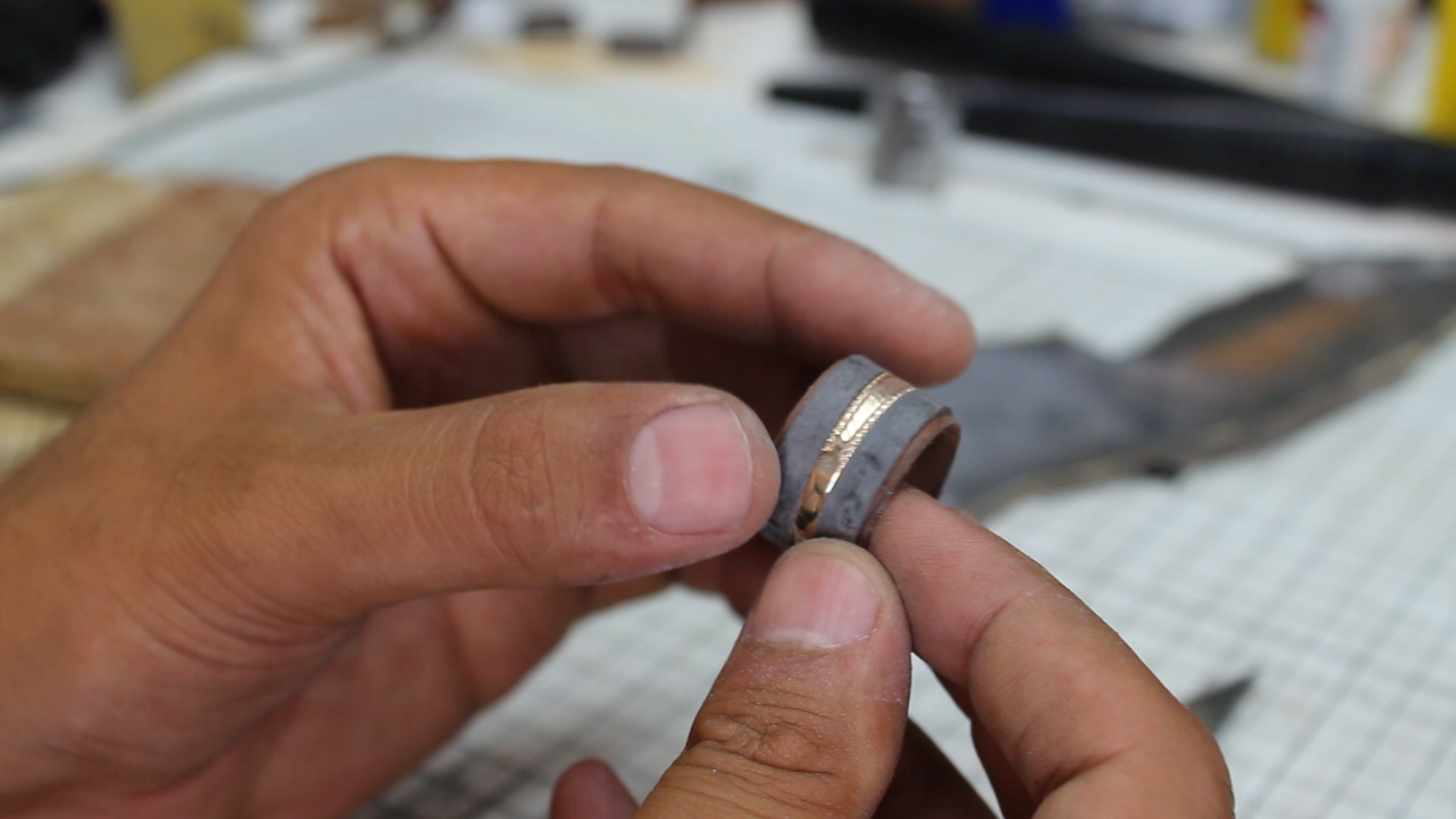 How to inlay a wedding ring into a wooden ring 20.bmp