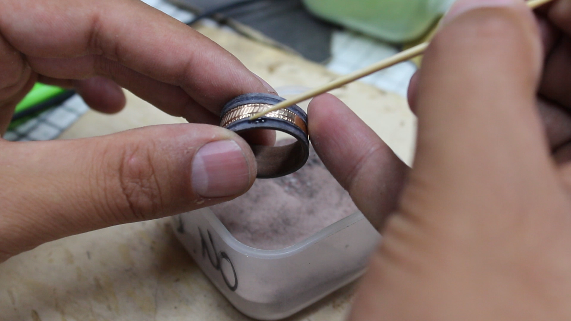 How to inlay a wedding ring into a wooden ring 30.bmp