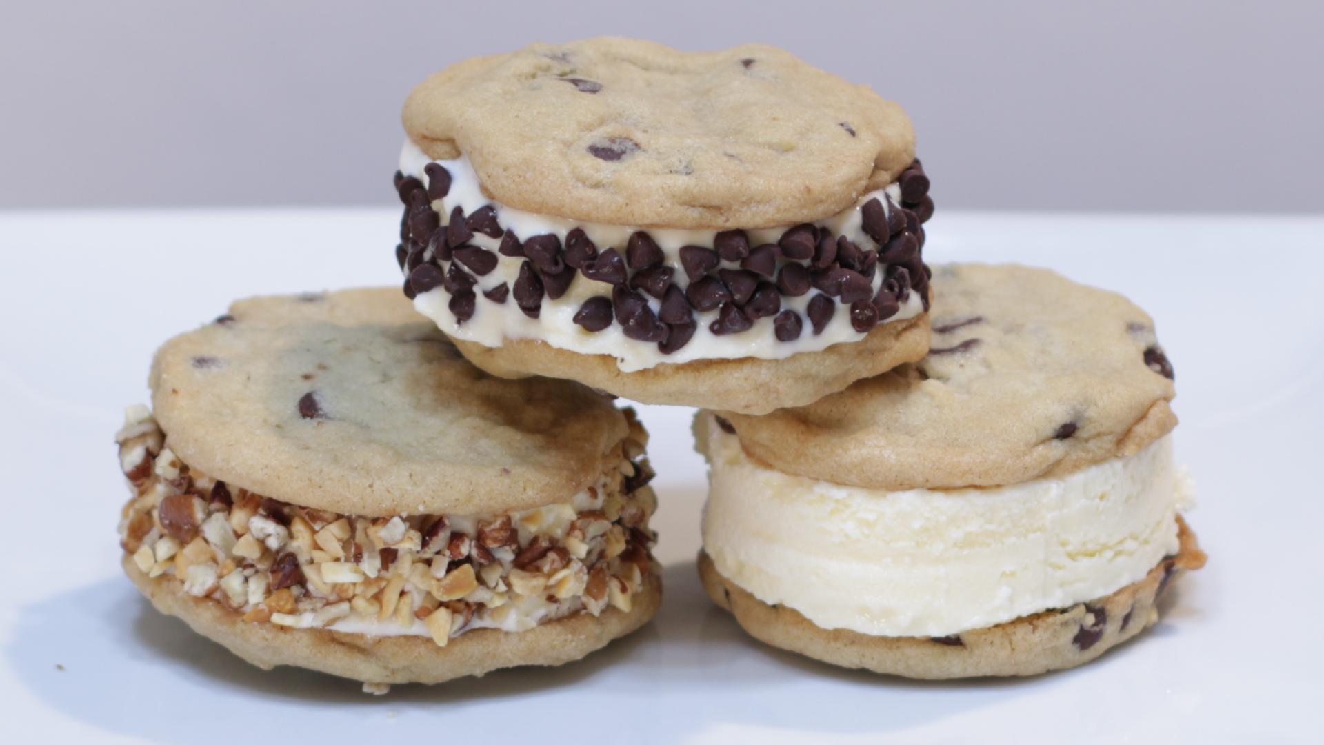 How to make a Chipwich Homemade Chocolate Chip Cookie Ice Cream Sandwich 2.jpg