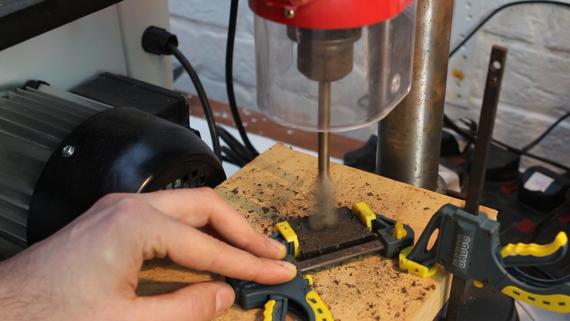 How to make a Wood &amp; Hammered silver ring 2.bmp