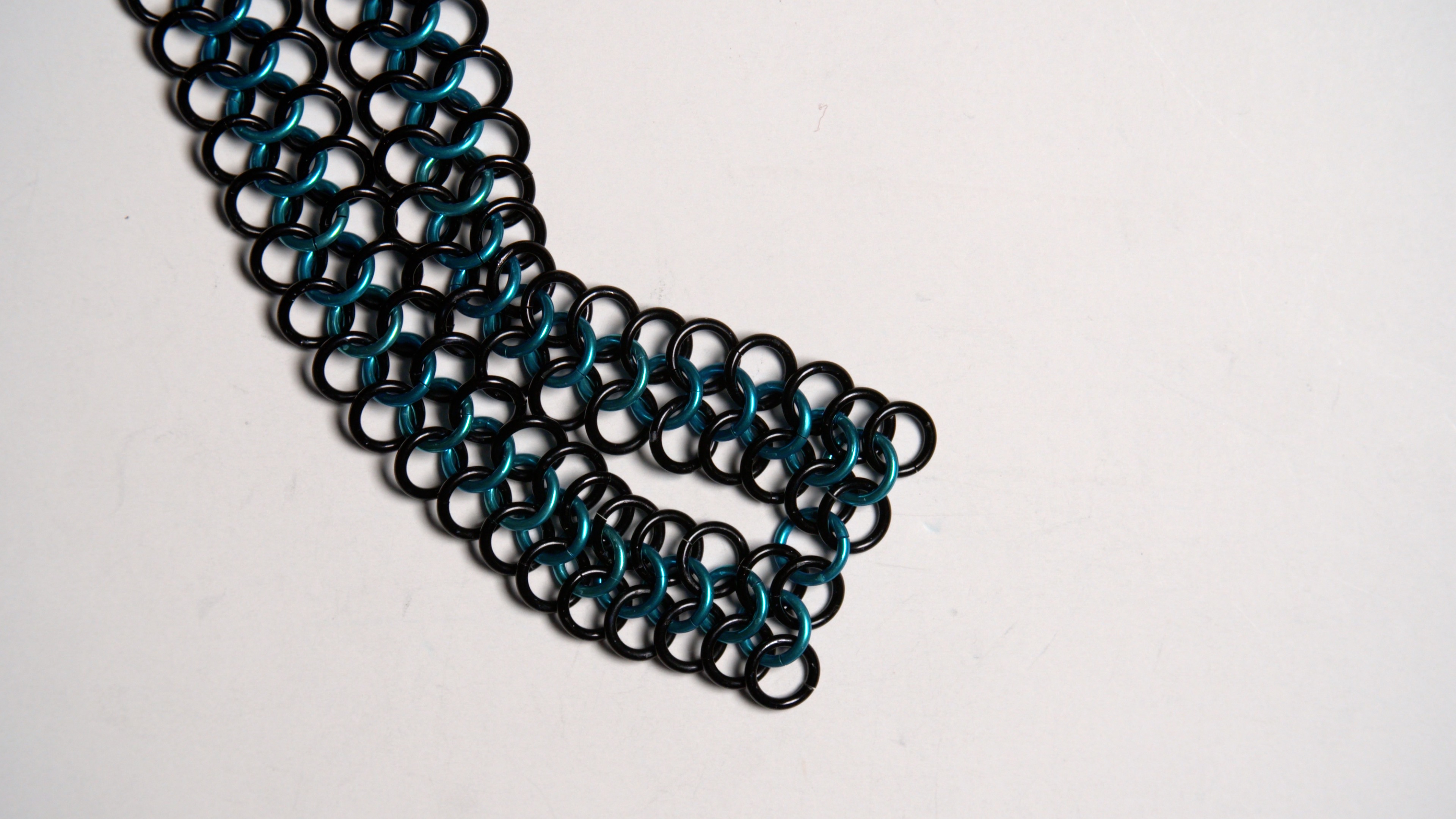 How to make chainmail - European 4-8.jpg