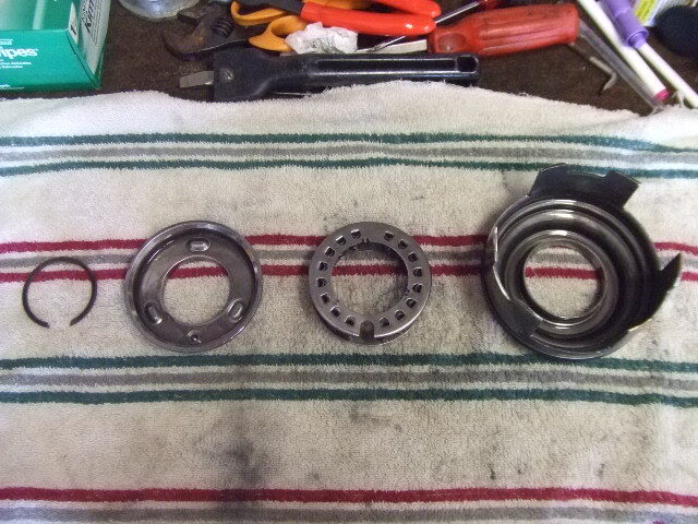 InClHousSprPiston.jpg