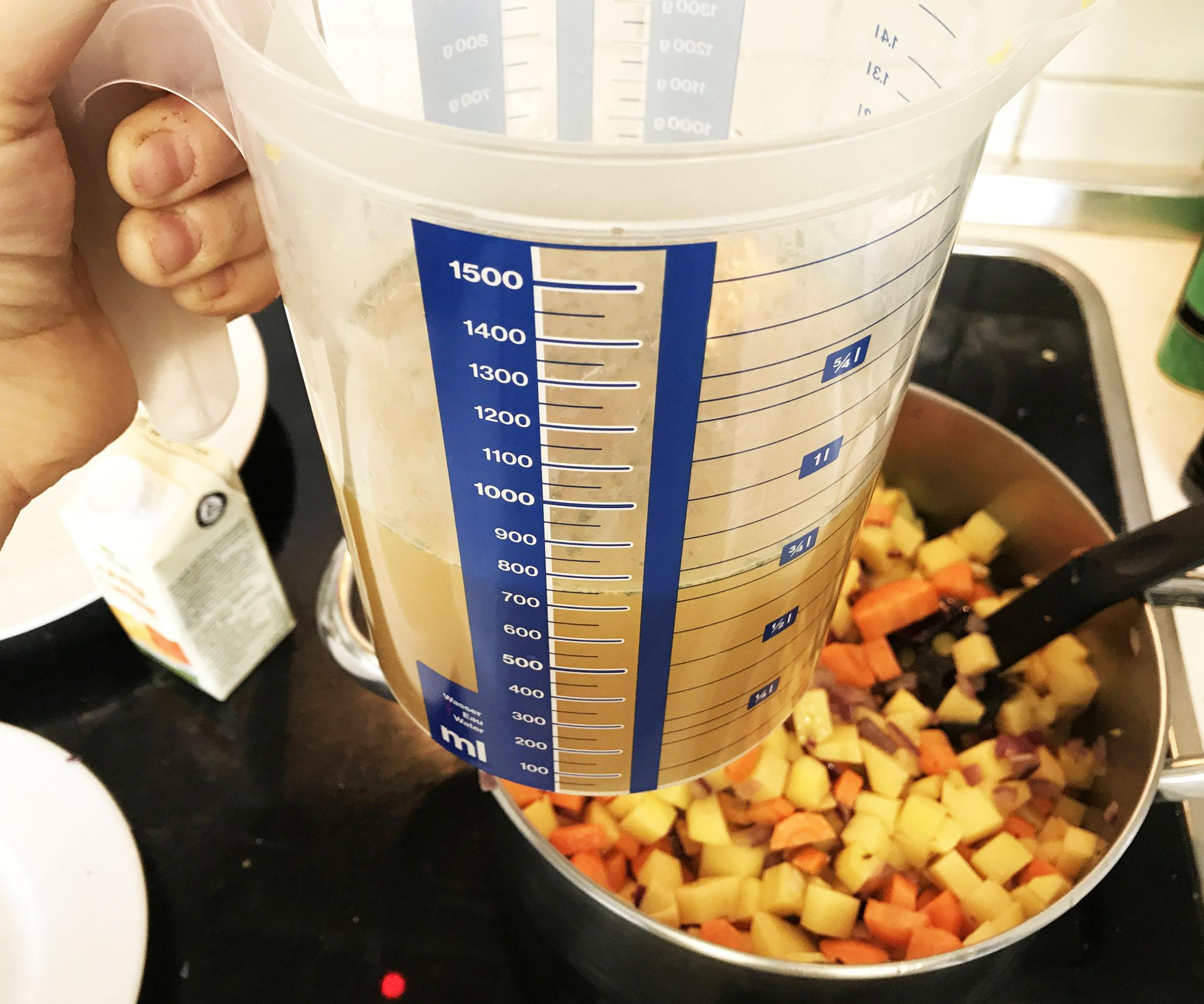 Instructables One Pot Potato Soup sun (25).jpg