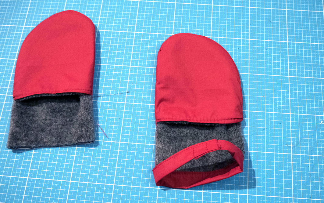 Instructables_mitten_caps_sun_fitting03.jpg