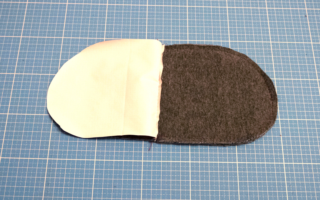 Instructables_mitten_caps_sun_sewing07.jpg