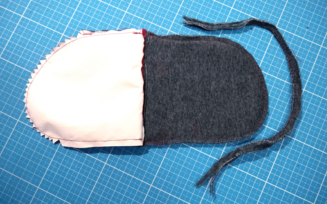 Instructables_mitten_caps_sun_sewing15.jpg