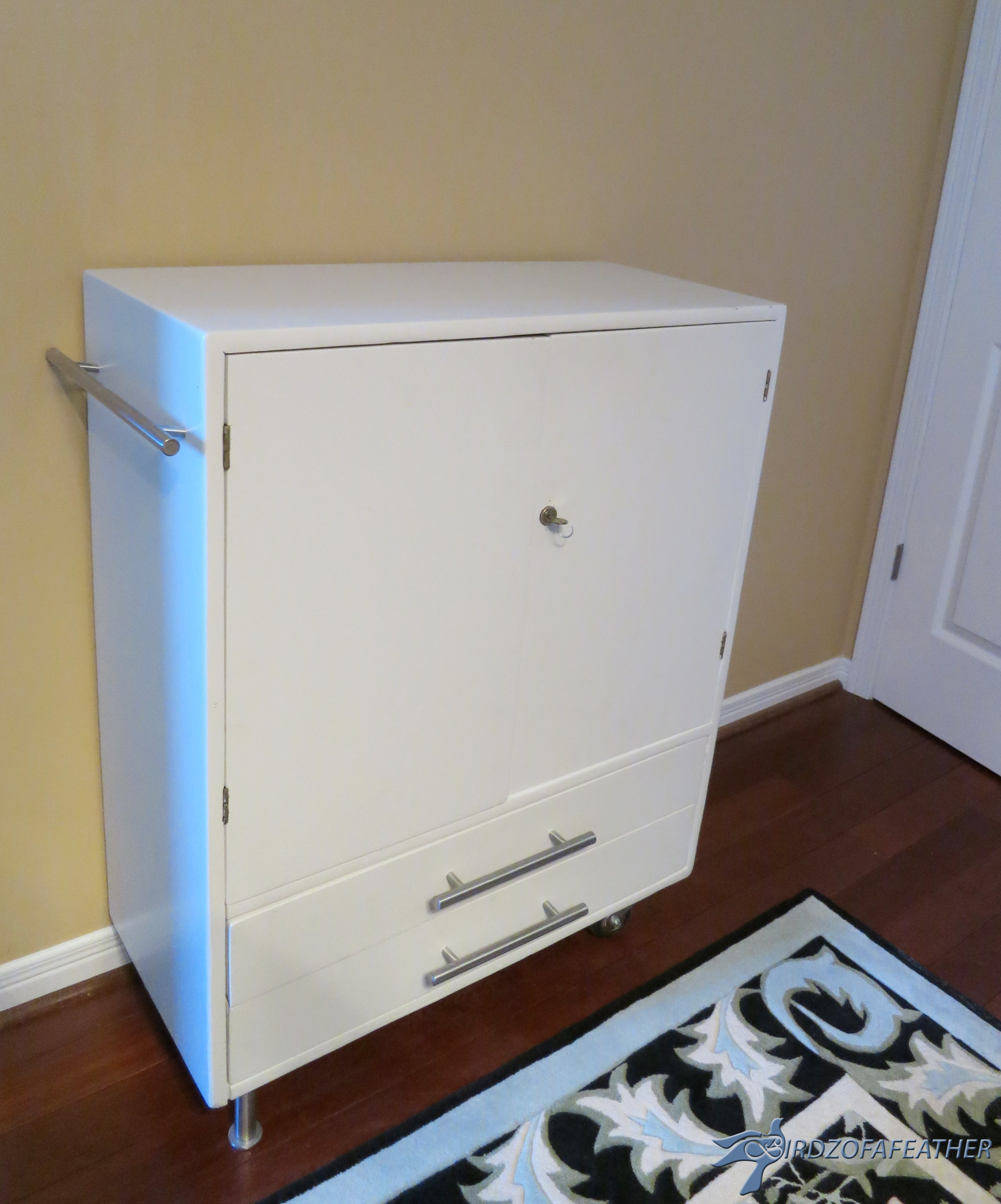 Jewellery Cabinet 001_bof.jpg
