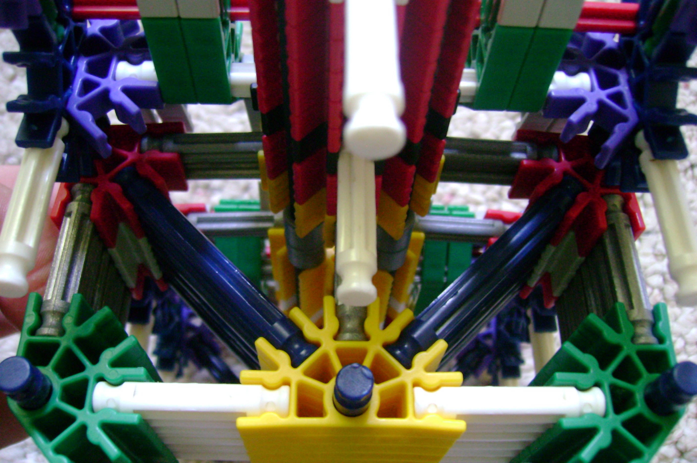 K'nex Cannon---Back 2 007.jpg