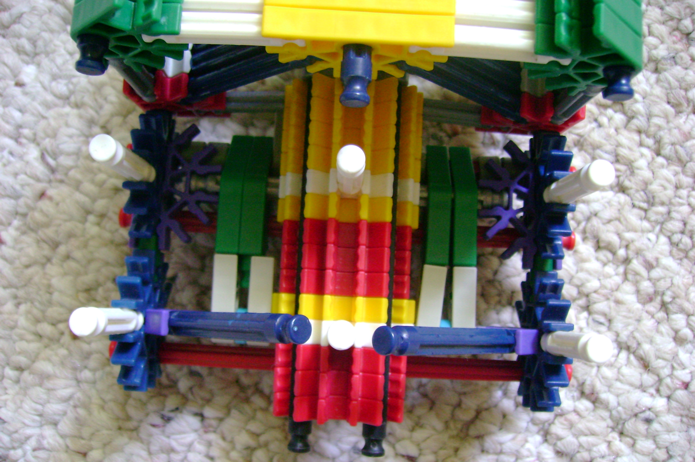 K'nex Cannon---Back 2 010.jpg