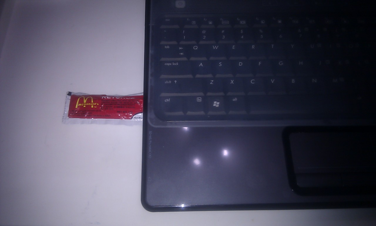 Ketchup USB 05.jpg