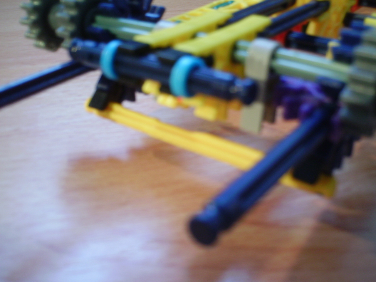 Knex A.D.U Bazooka (Armor Destruction Unit) 008.jpg