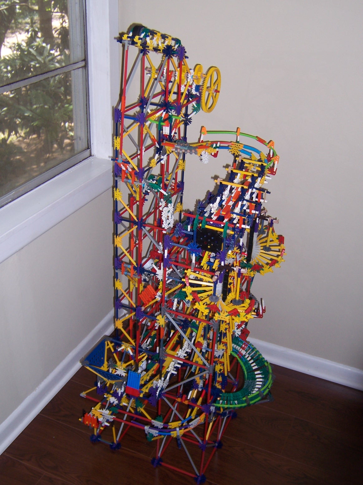 Knex Ball Machine Parallax 003.jpg