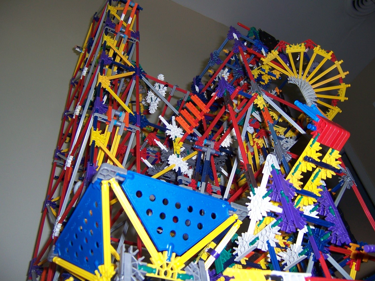 Knex Ball Machine Parallax 008.jpg