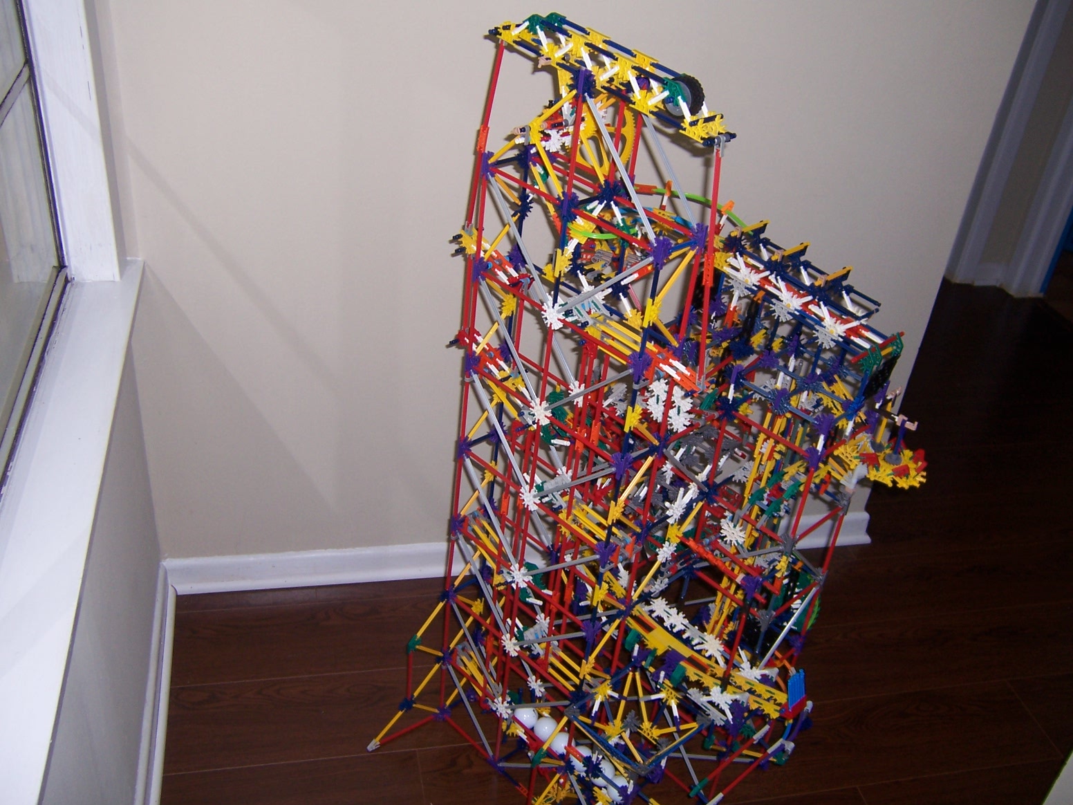 Knex Ball Machine Parallax 013.jpg