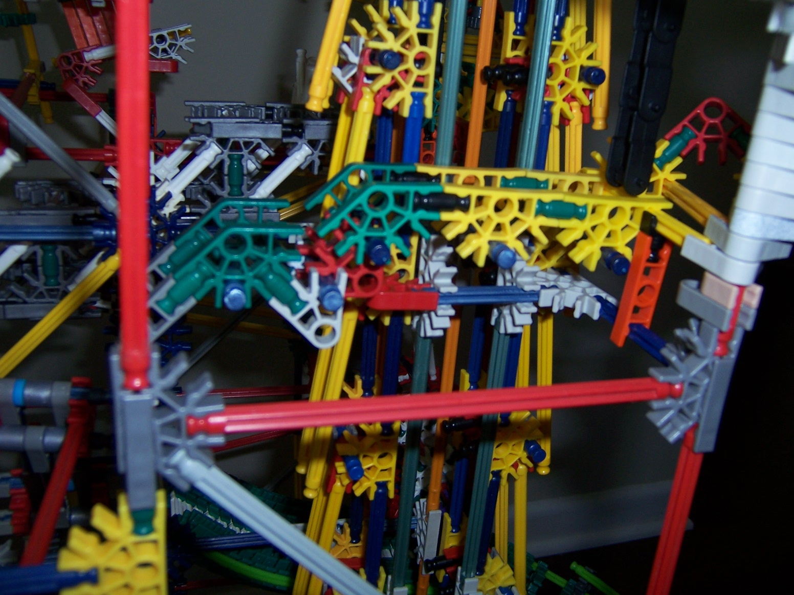 Knex Ball Machine Parallax 031.jpg