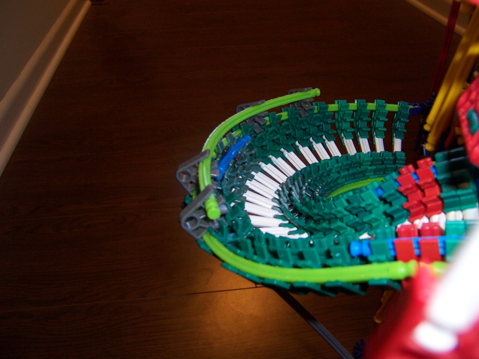 Knex Ball Machine Parallax 078.jpg