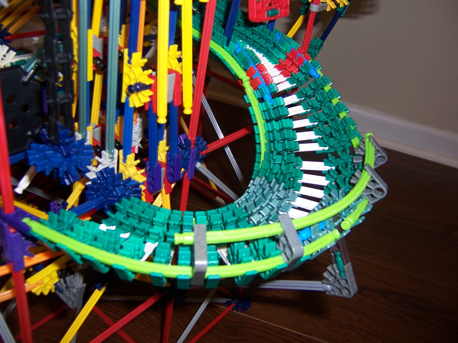 Knex Ball Machine Parallax 082.jpg