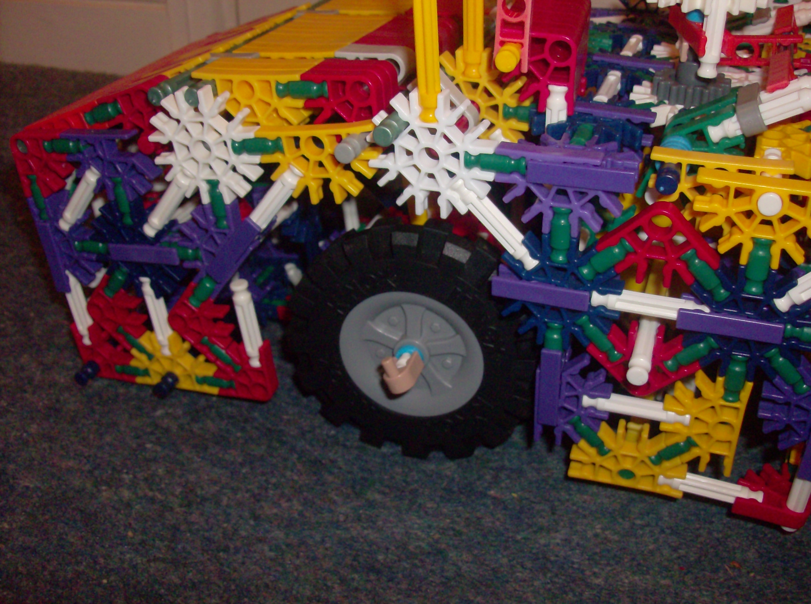 Knex bulldozer (10).JPG