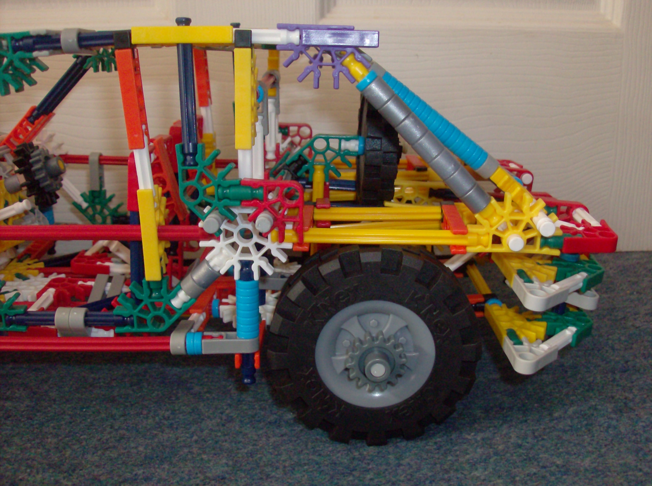 Knex car (17).JPG