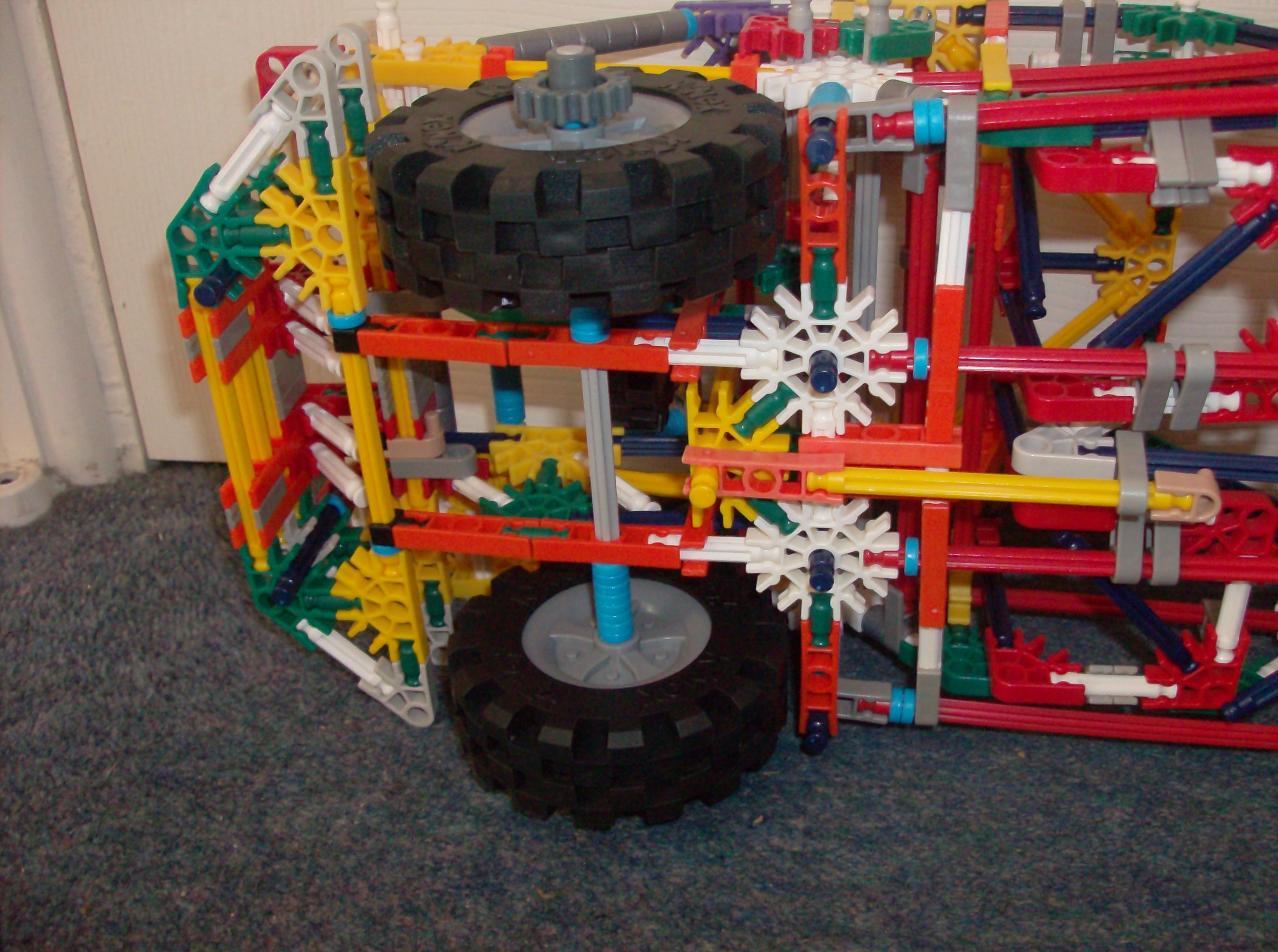 Knex car (4).JPG