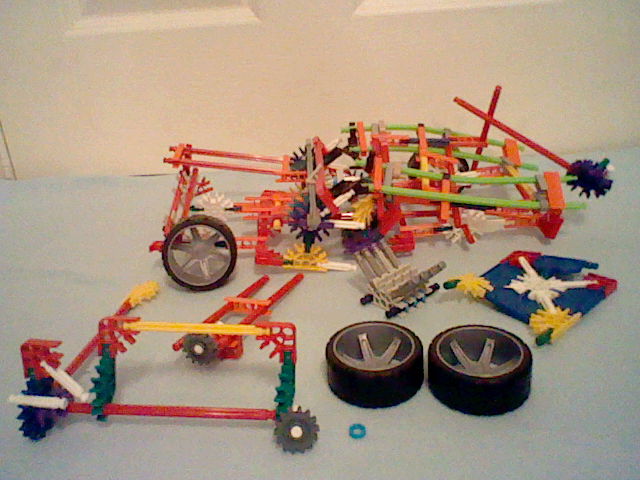 Knex car crash (4).JPG