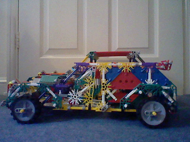 Knex car with large boot space updated (25).JPG