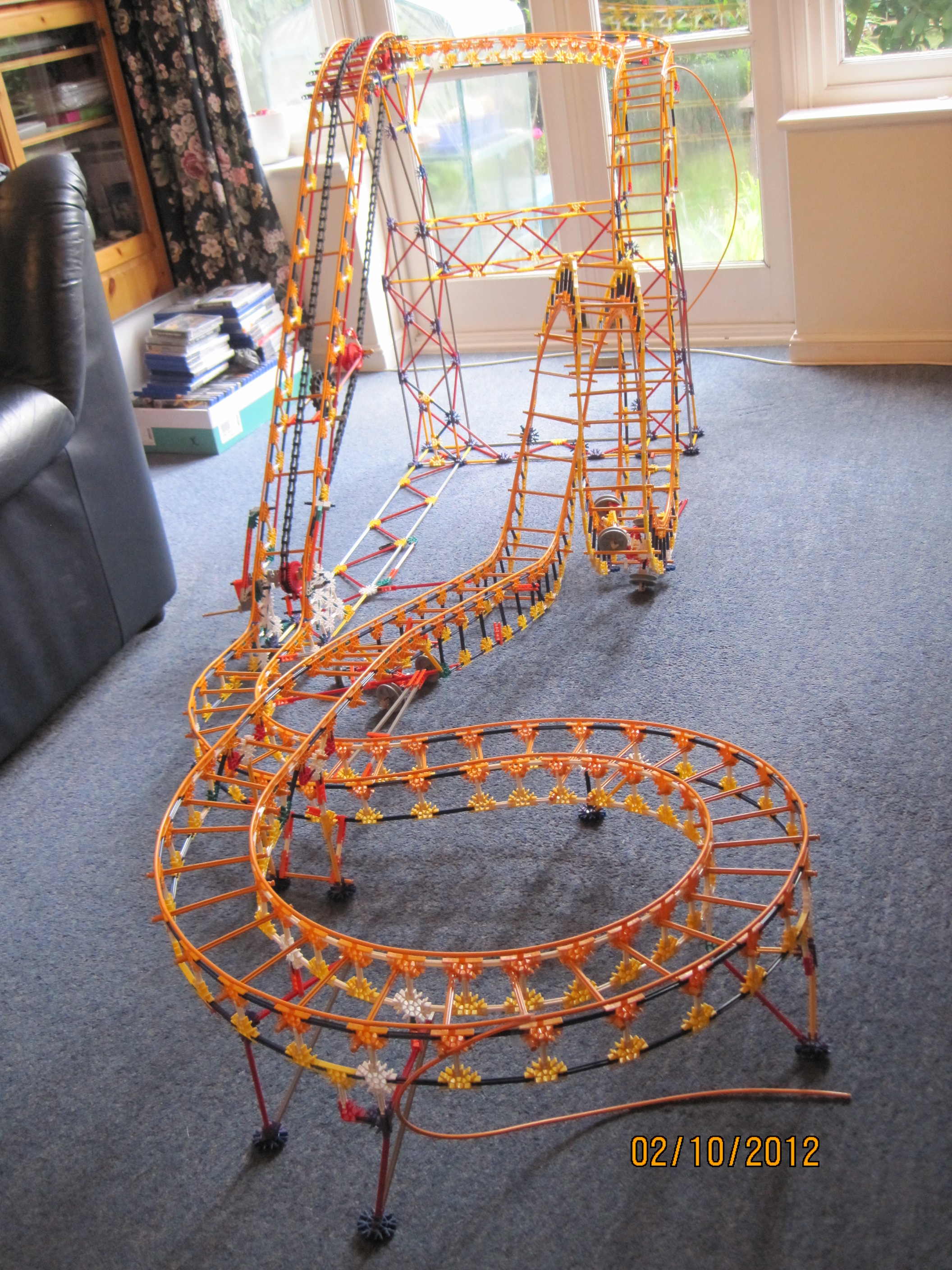 Knex roller coaster (1).JPG