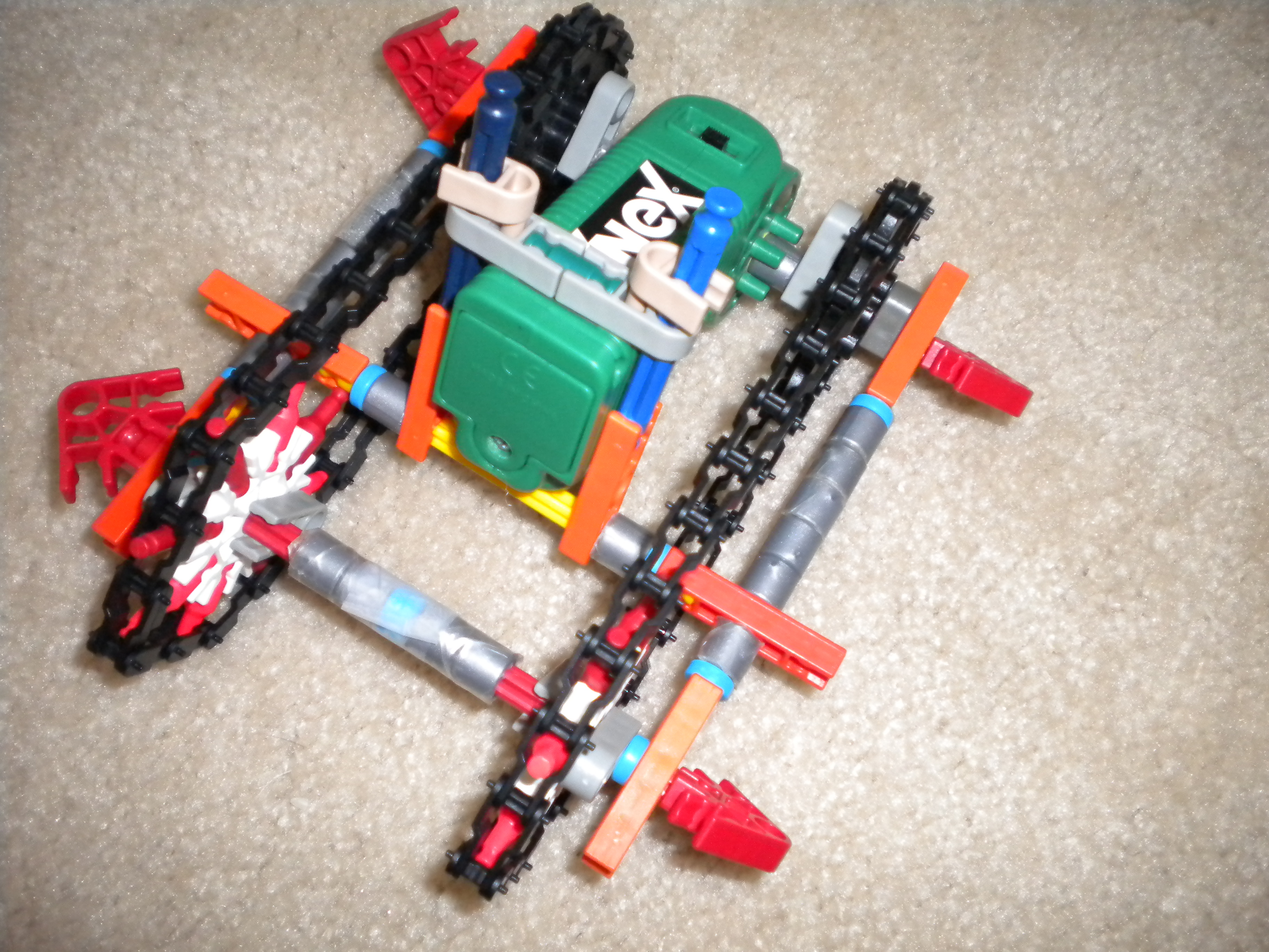 Knex tank 005.jpg