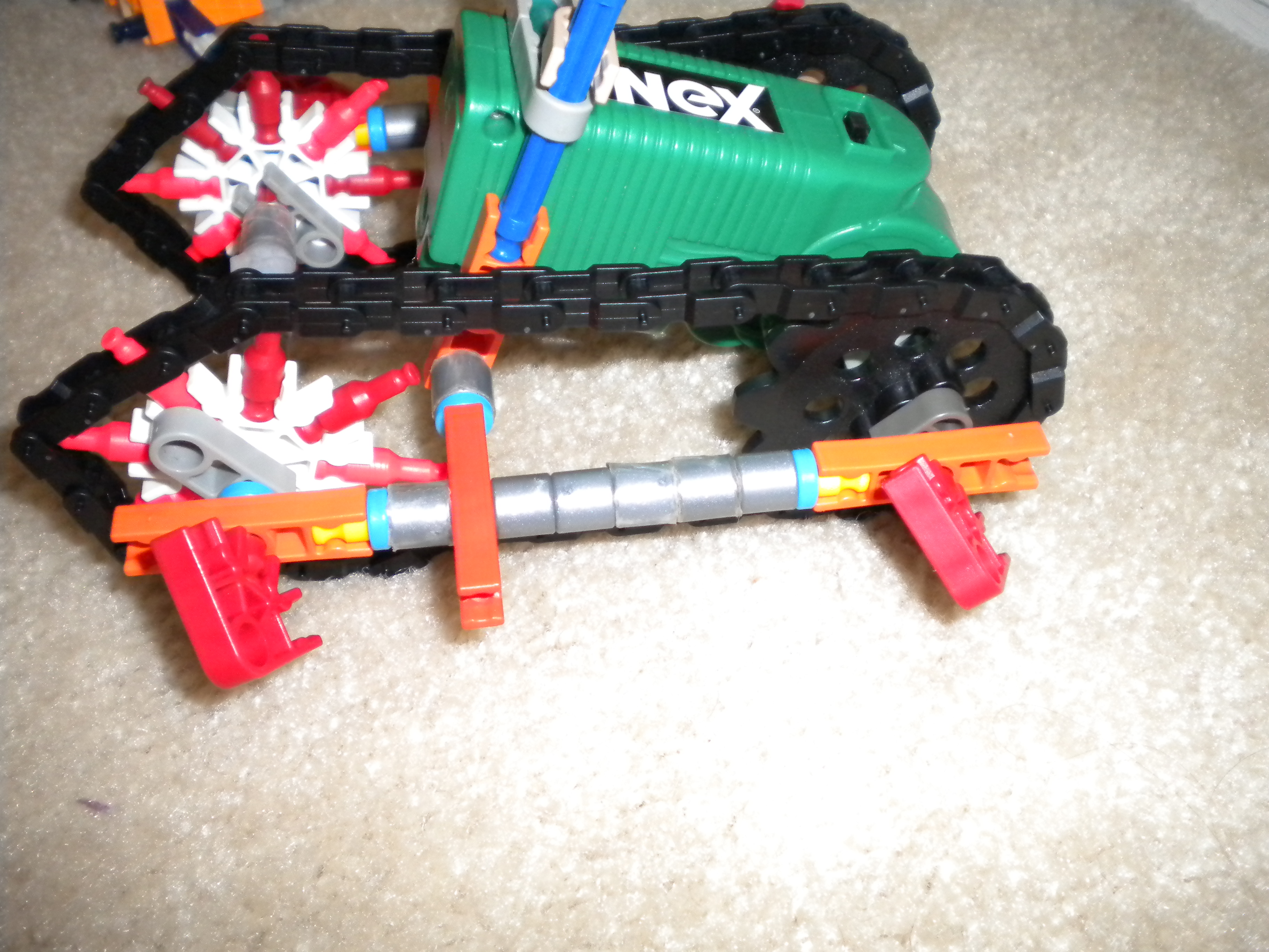 Knex tank 007.jpg