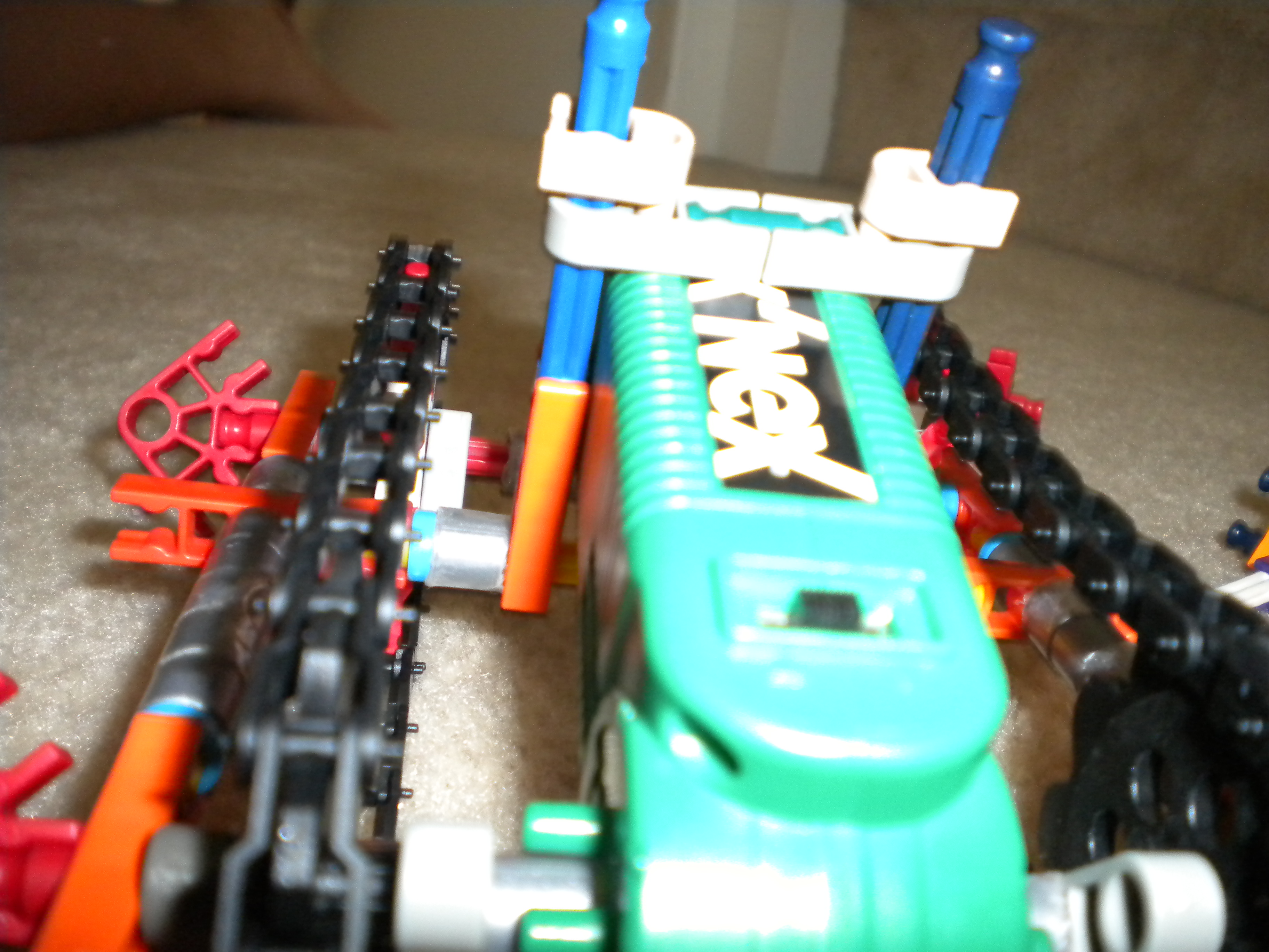 Knex tank 008.jpg