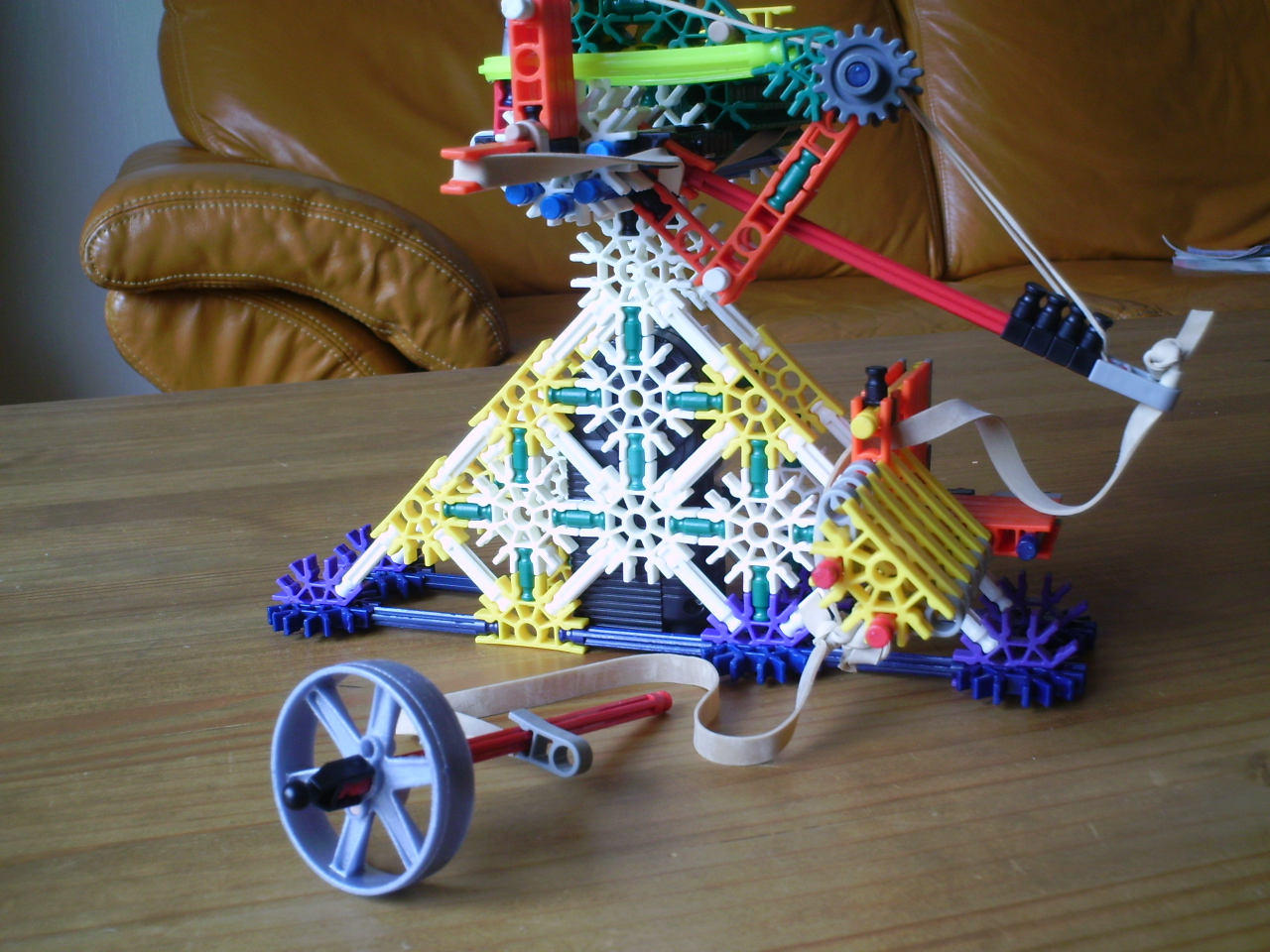 Knex time bomb 048.jpg