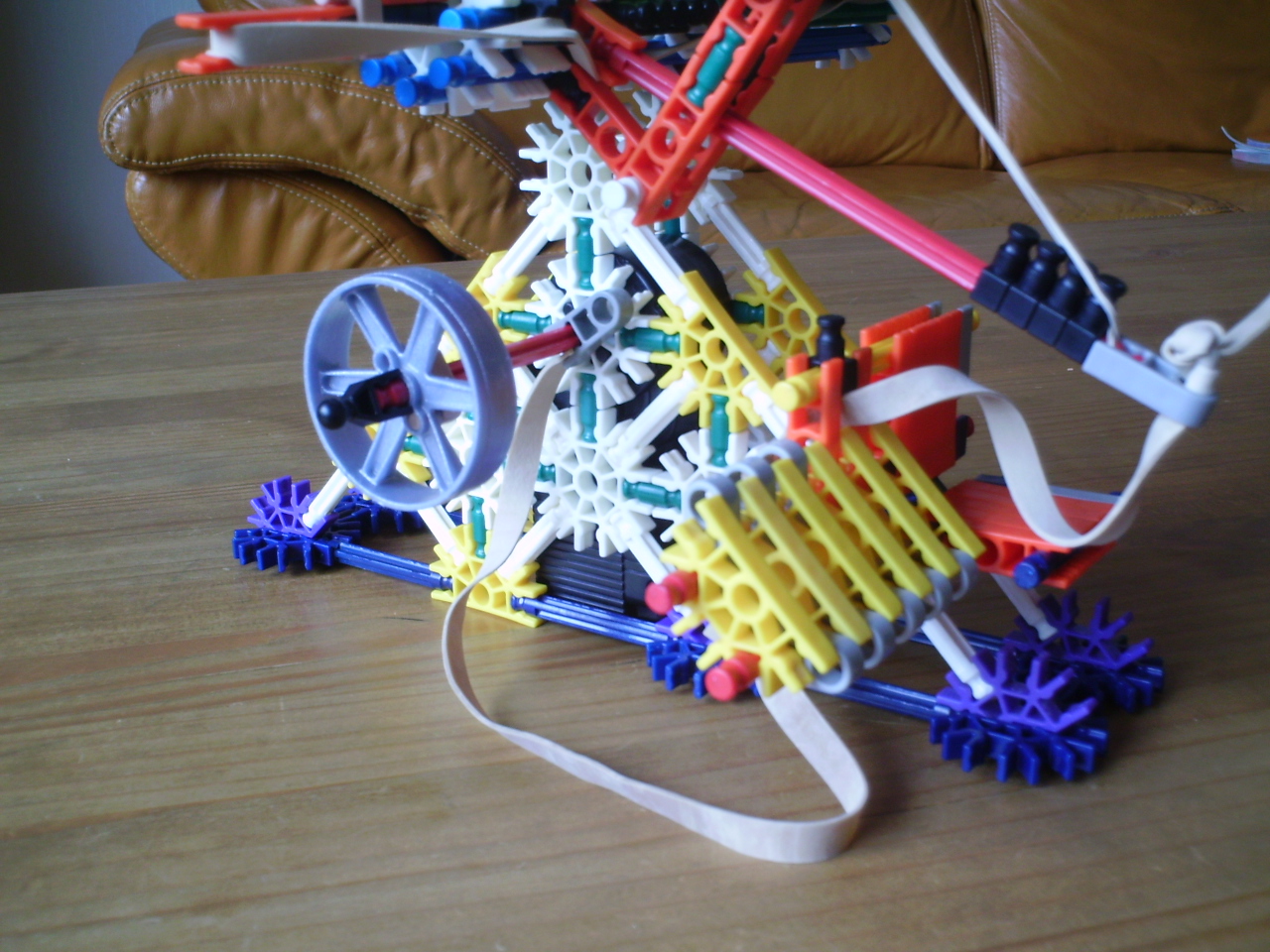 Knex time bomb 049.jpg