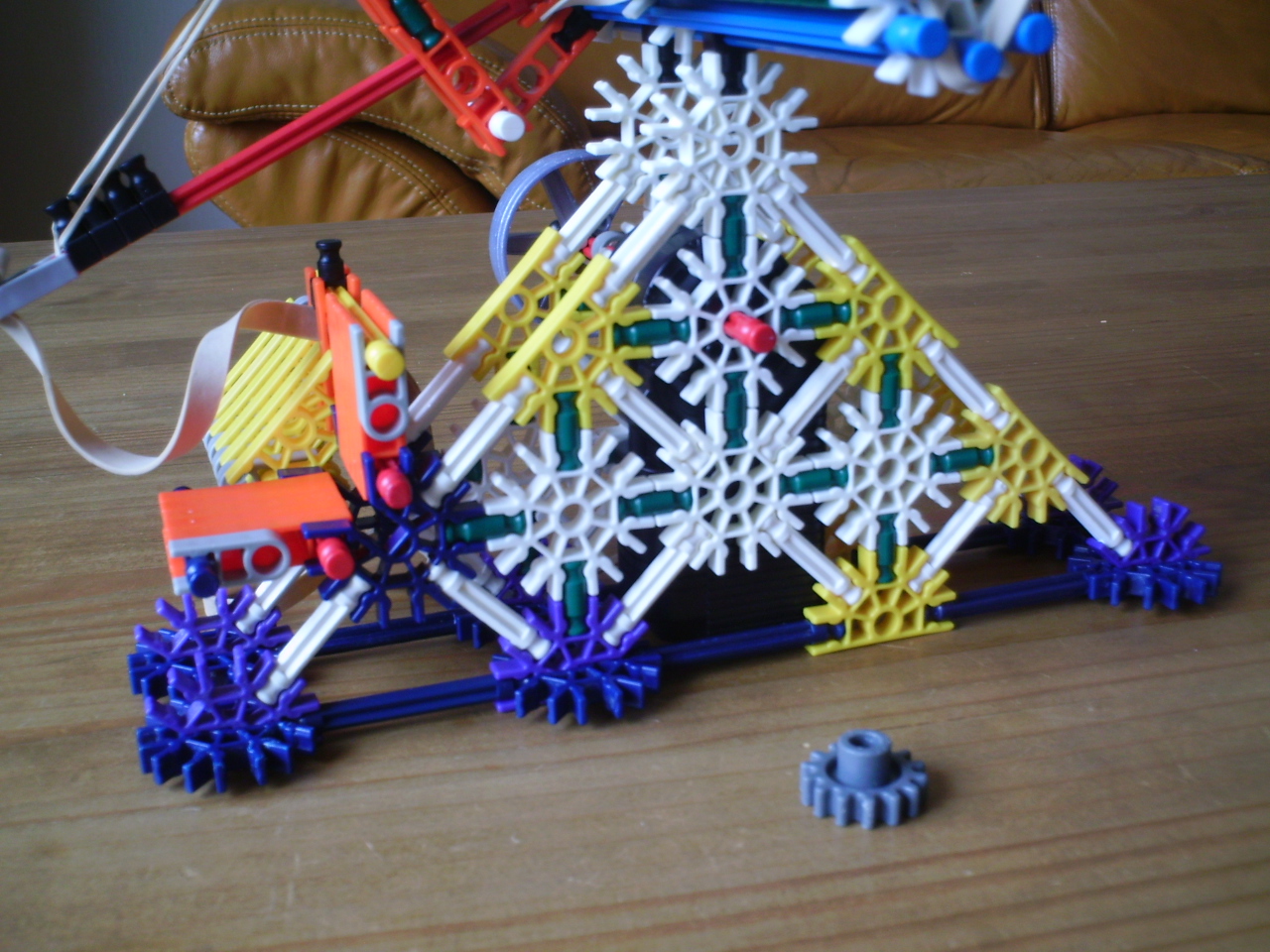 Knex time bomb 050.jpg