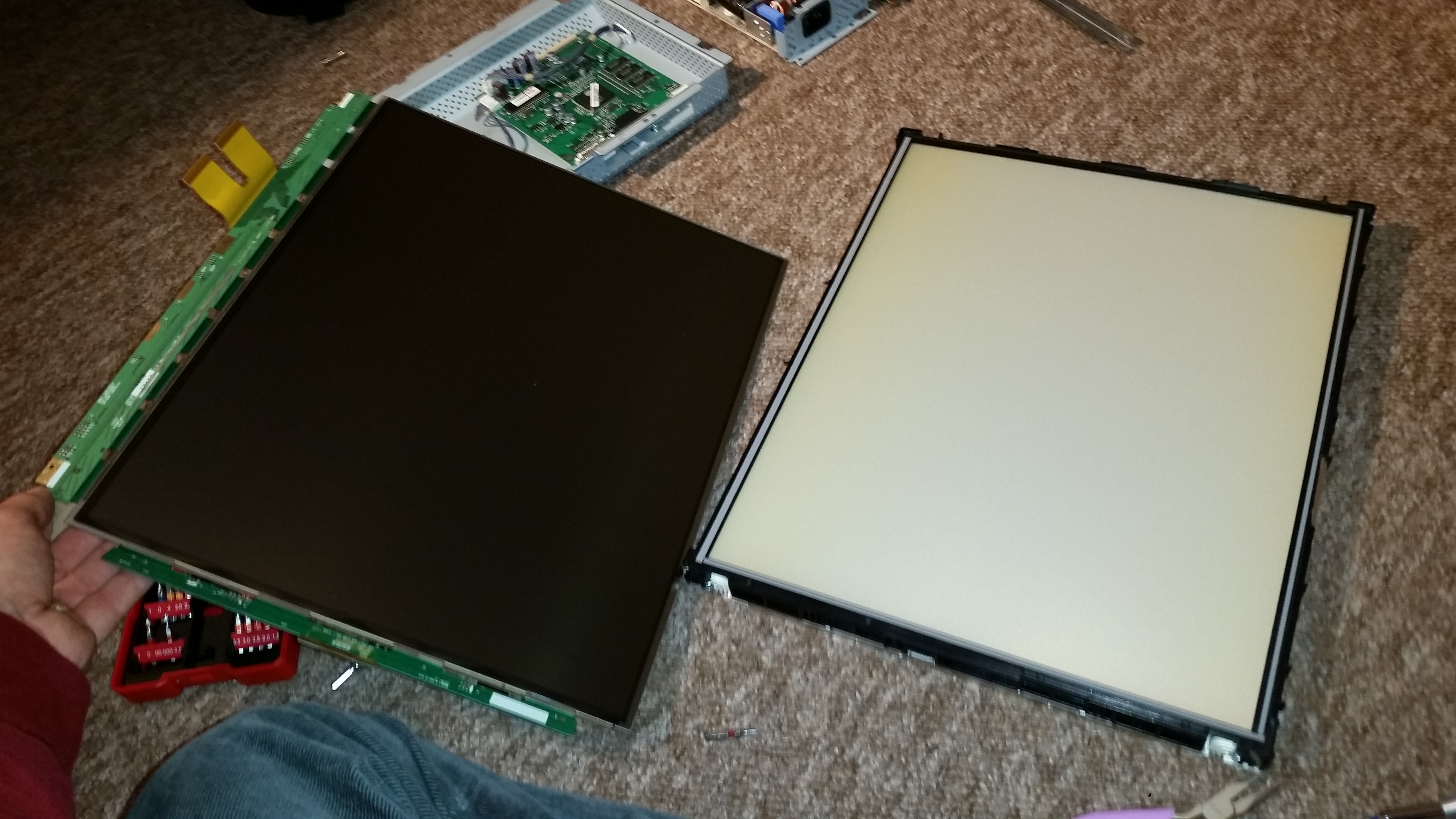 LCD and backlight separated.jpg