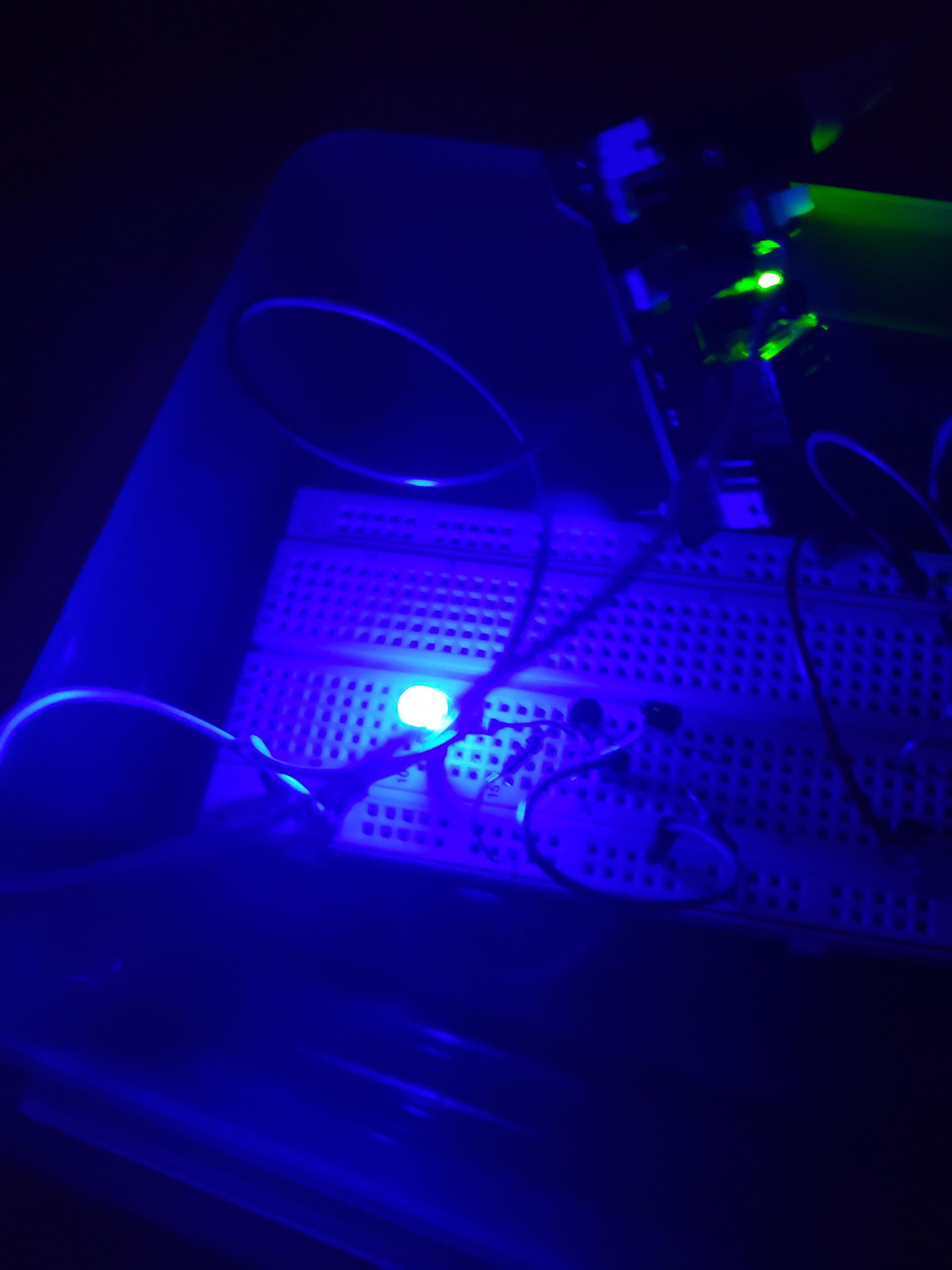 LDR transistor ciruit LED on.jpg